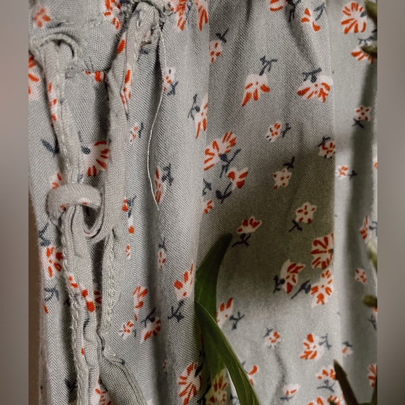 Blue Small Floral Pattern Layered Flowy Dress - Picture 3 of 12